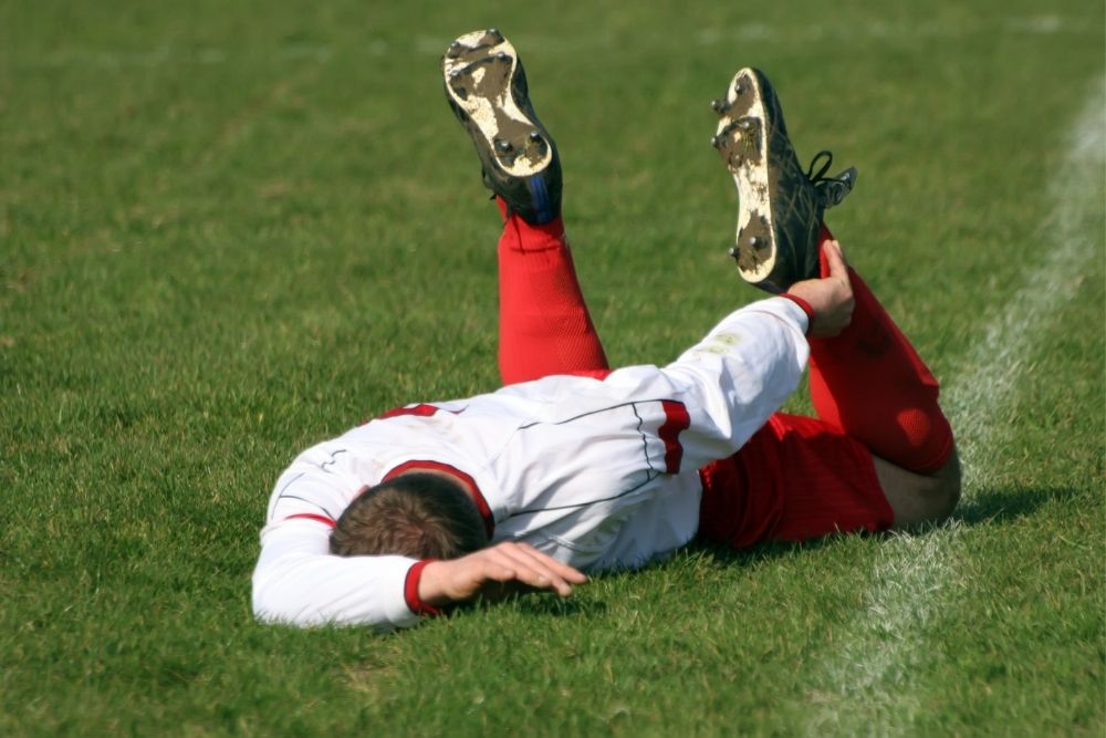 soccer players usually have a fake injury
