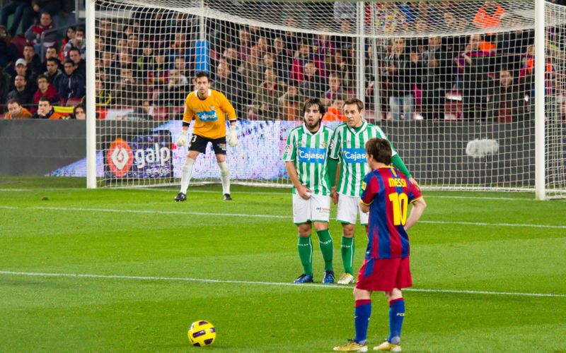 Messi are preparing to do a free kick